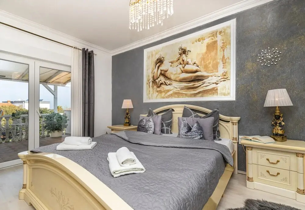 Deluxe Apartment Sandra 1200m From Beach