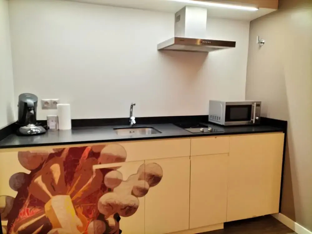 Montserrat Apartments by gaiarooms