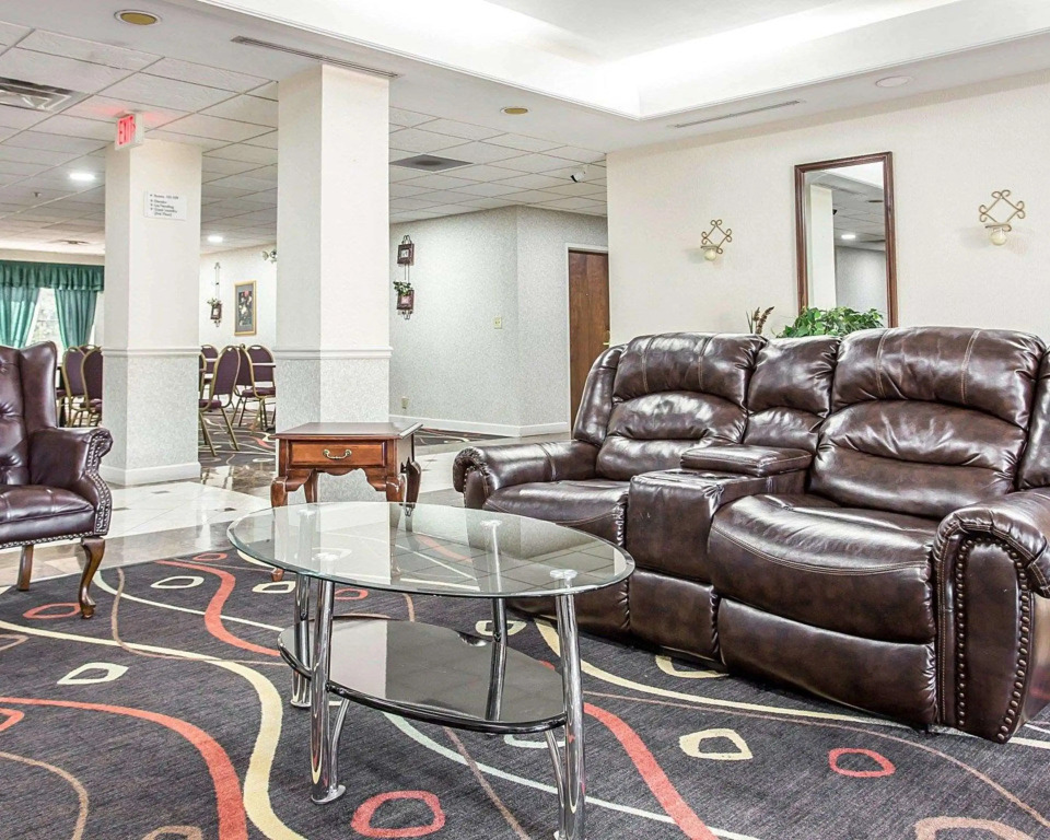 Econo Lodge Inn & Suites Marietta near Dobbins ARB