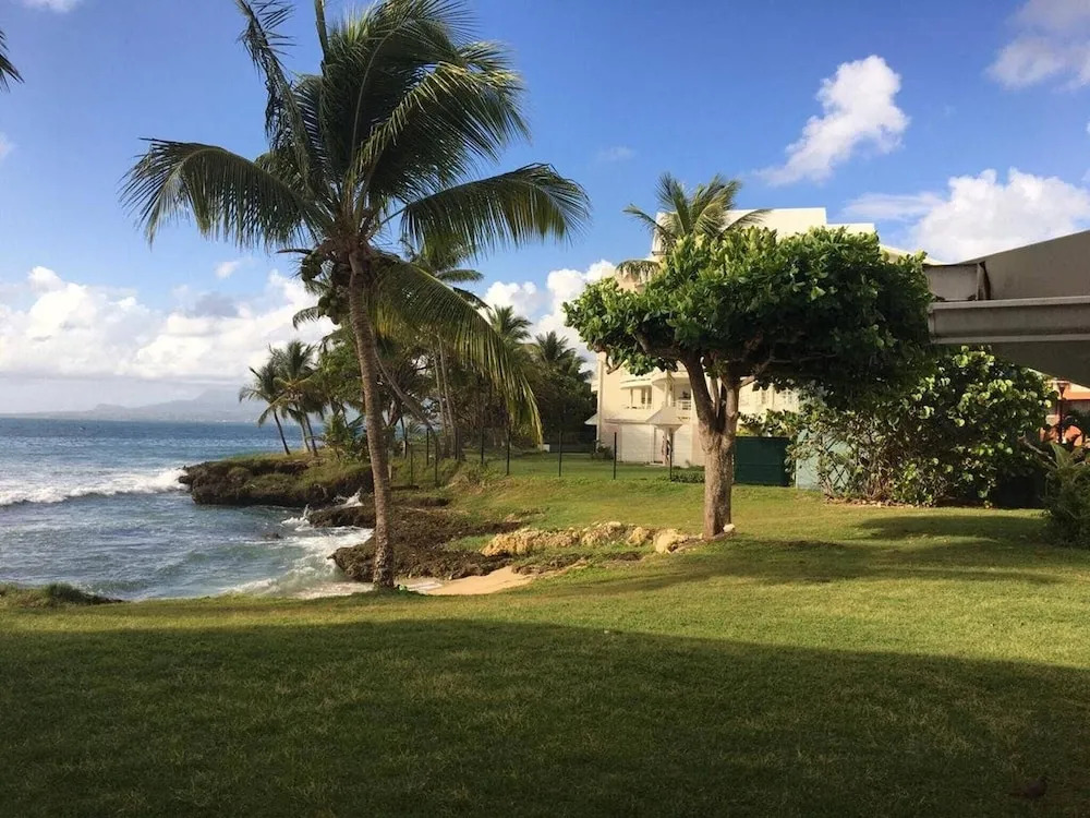 Property with One Bedroom in Le Gosier, with Wonderful Sea View And Furnished Garden - 500 M From the Beach