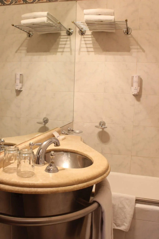 Interplaza Hotel