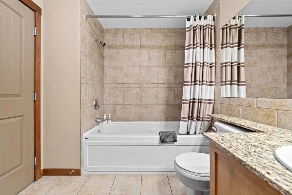 ⭐️ Luxury Mountain View Studio in Canmore ⭐️