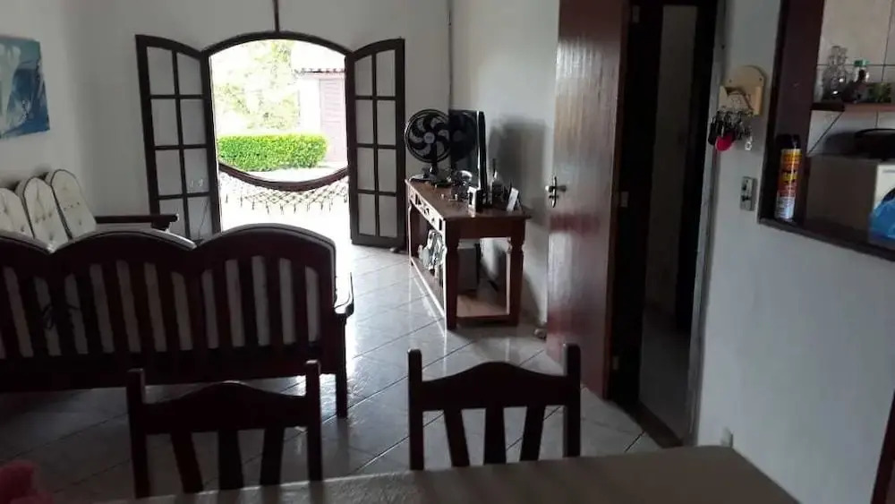 Casa com 4 Suítes e Piscina em Búzios