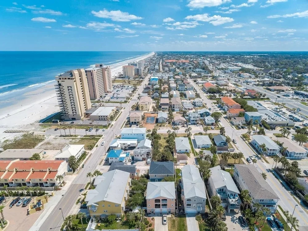 Oceanside Paradise - Ultra-modern Beach Townhouse