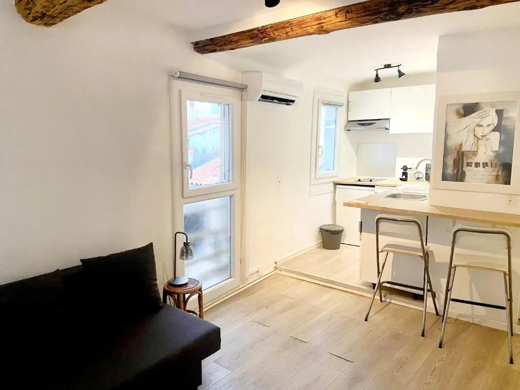 studio a 2 minutes du cours Mirabeau -