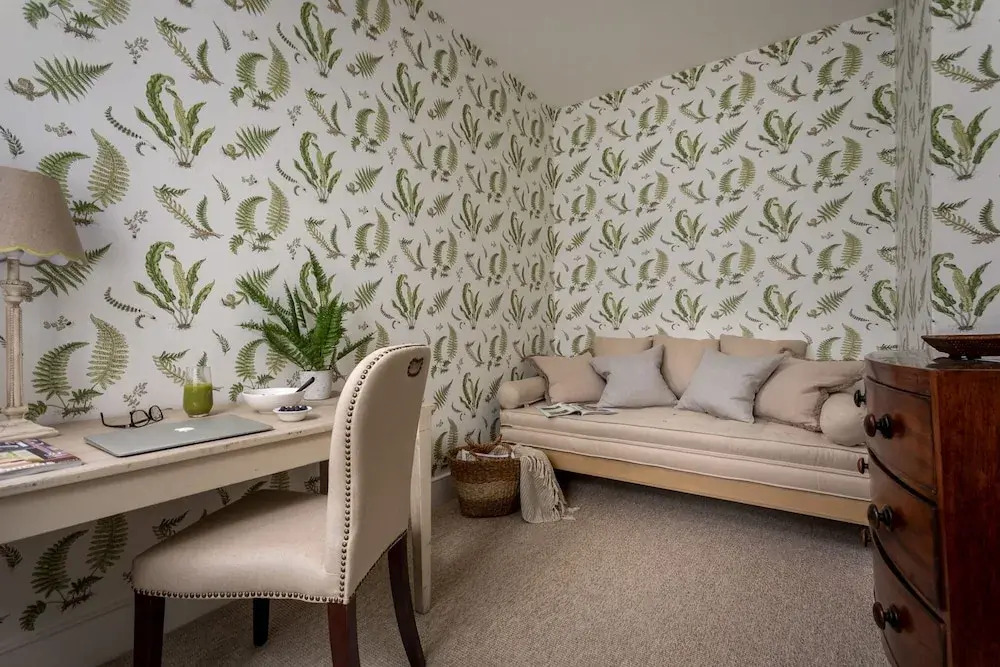 Charming Mews House in Historic Winchester