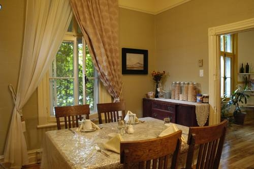 Jade Blue Bed And Breakfast
