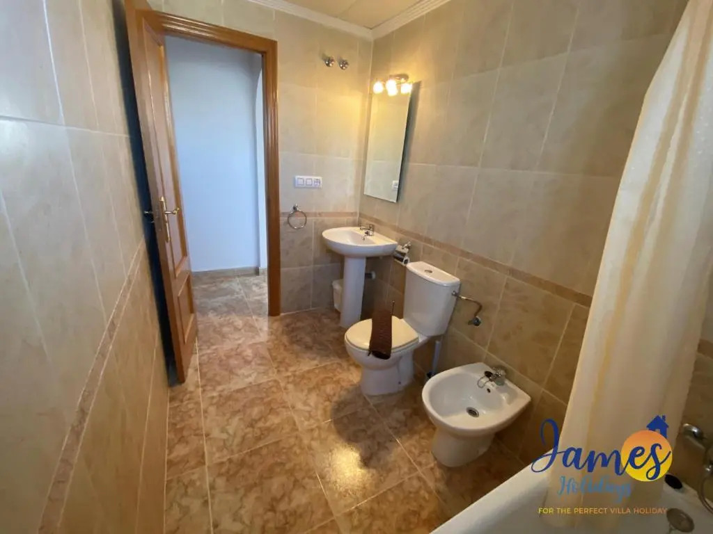 La Cinuelica R3 First Floor Southerly Apartment Comm Pool L334