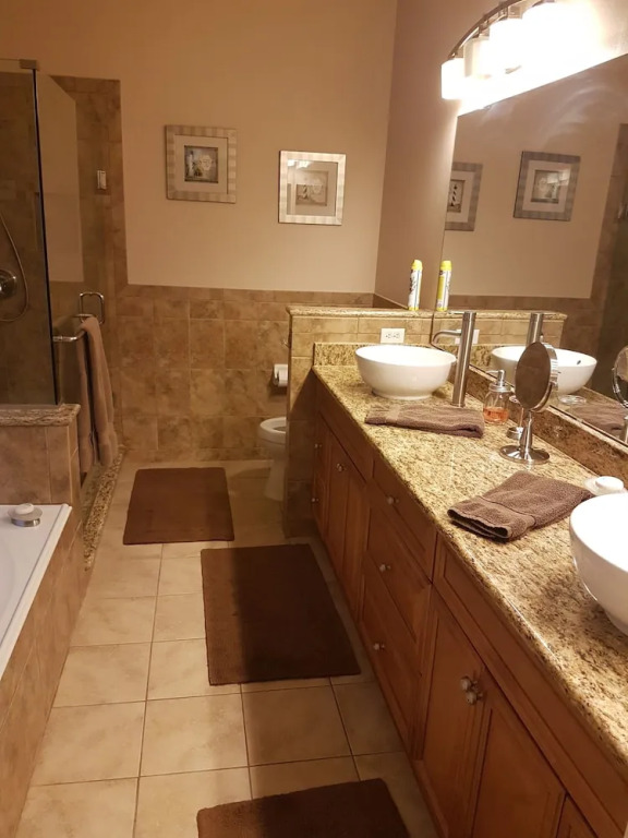 Lovely 3 Bed Home with Private Pool in Disney Area CC100CC