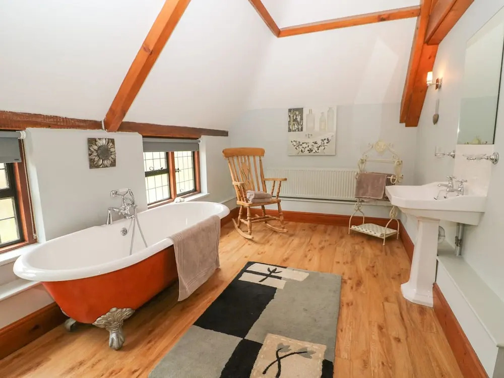 Tallet Barn
