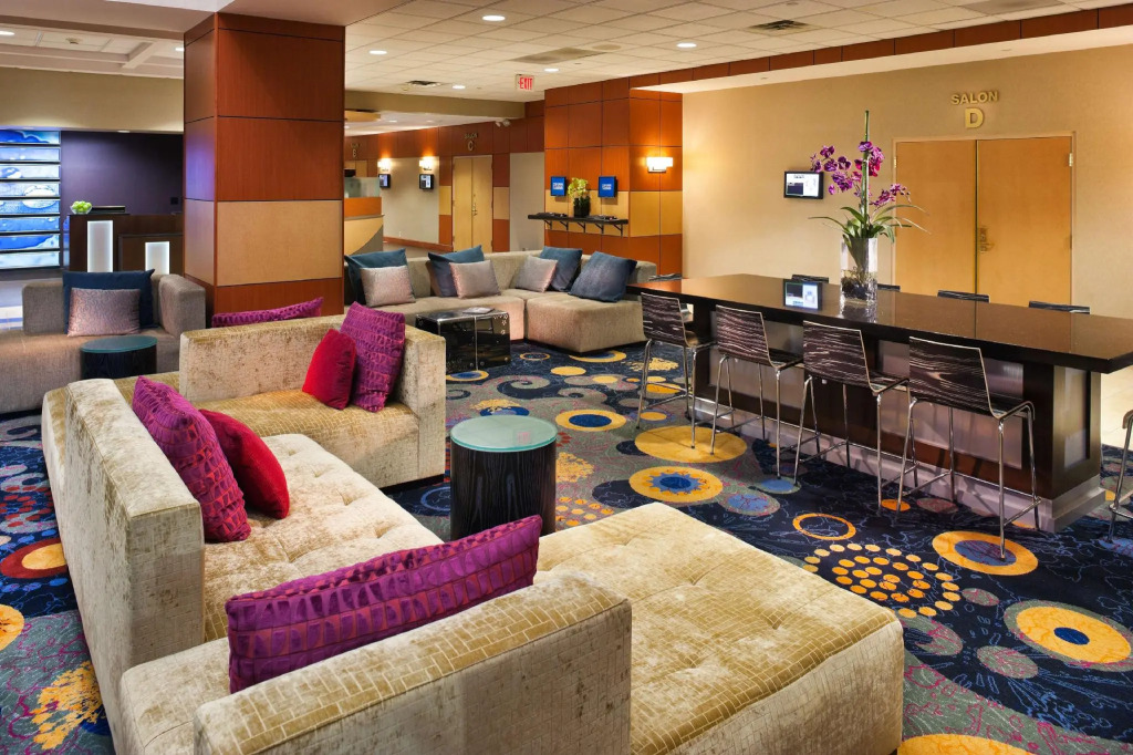 DoubleTree by Hilton Roseville Minneapolis
