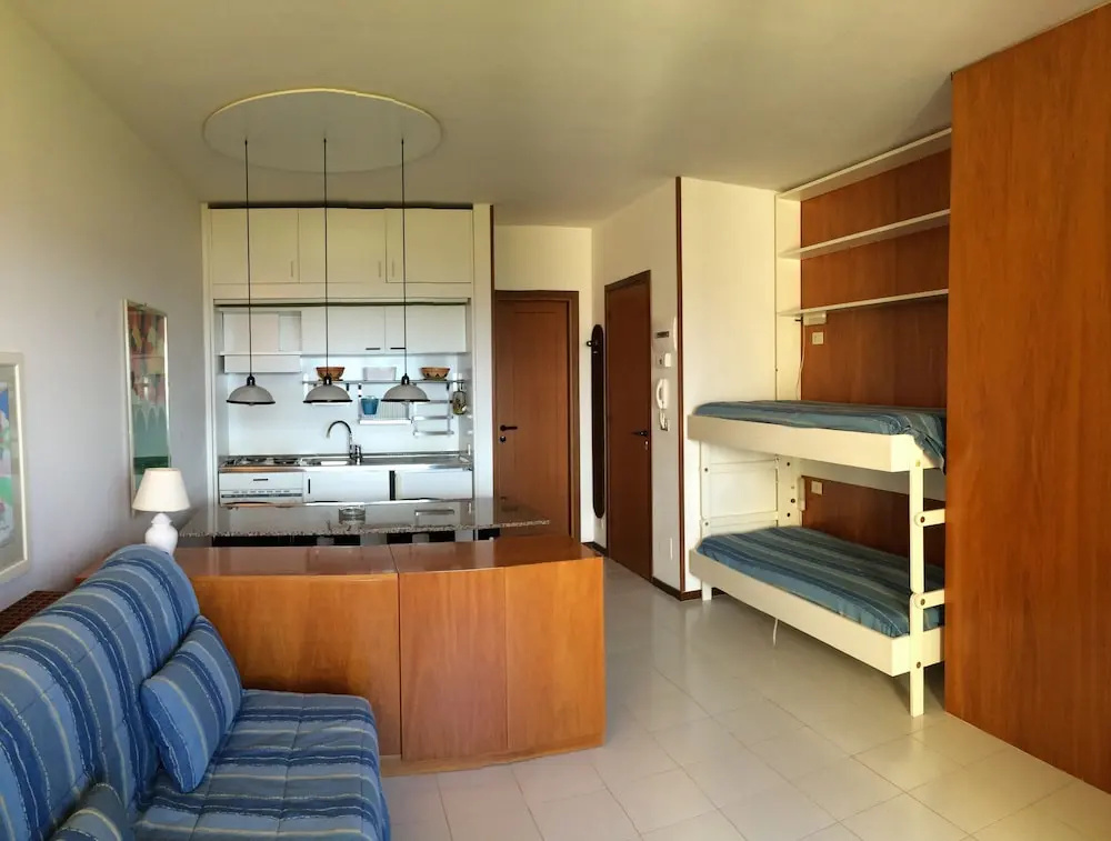 Holiday Homes Marina apartments