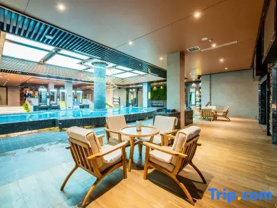 Jichun Hotspring Resort & Spa