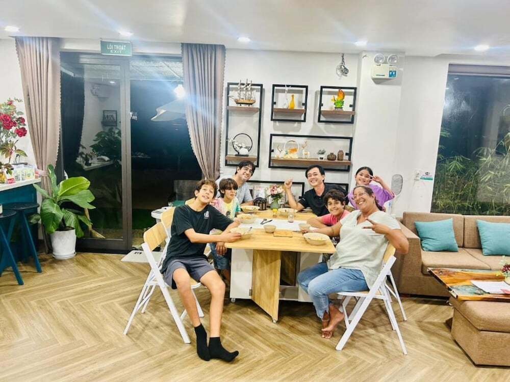 Lena Homestay