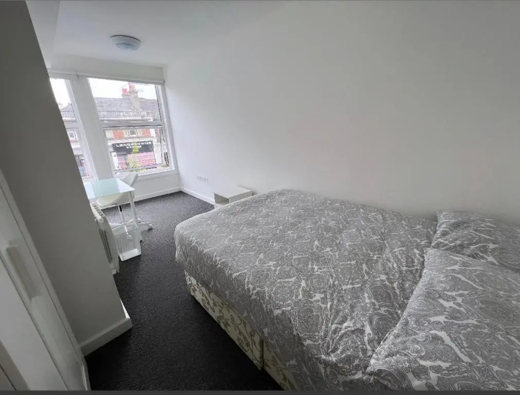 Bournemouth Town Centre 6 Double Bed Apartment