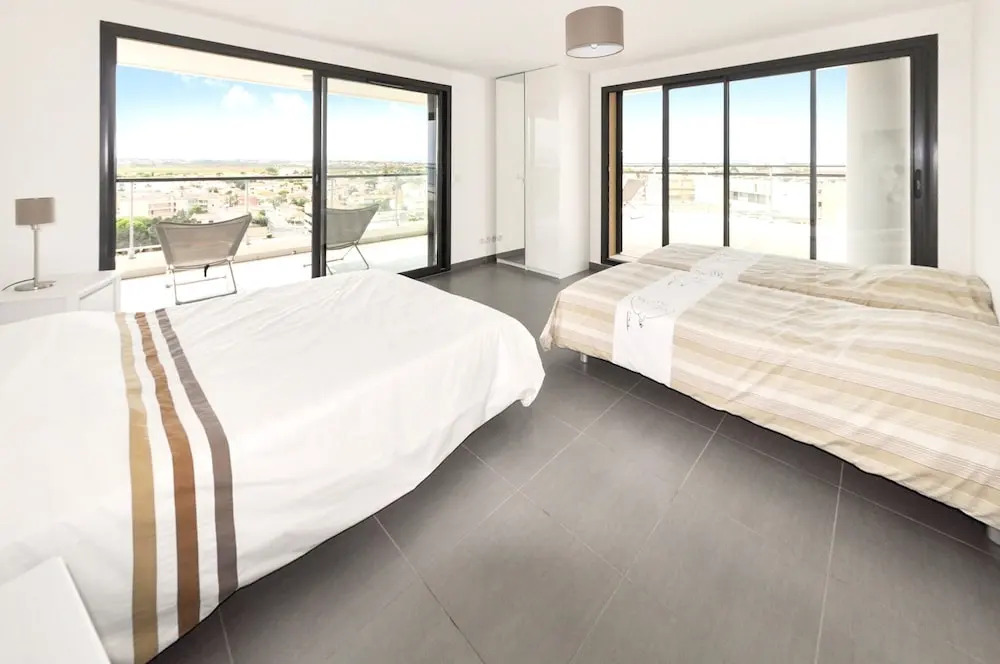 Apartment With 4 Bedrooms in Canet-en-roussillon, With Wonderful sea V