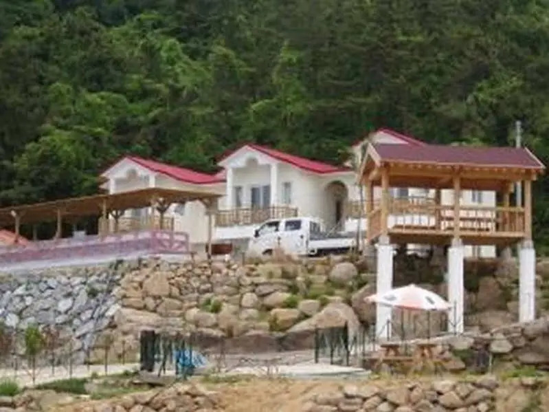 Rainbow Pension