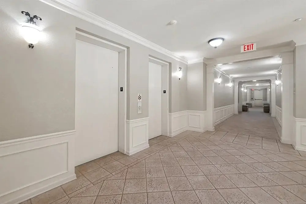 New Modern Vista Cay Reserve Condo - 6007
