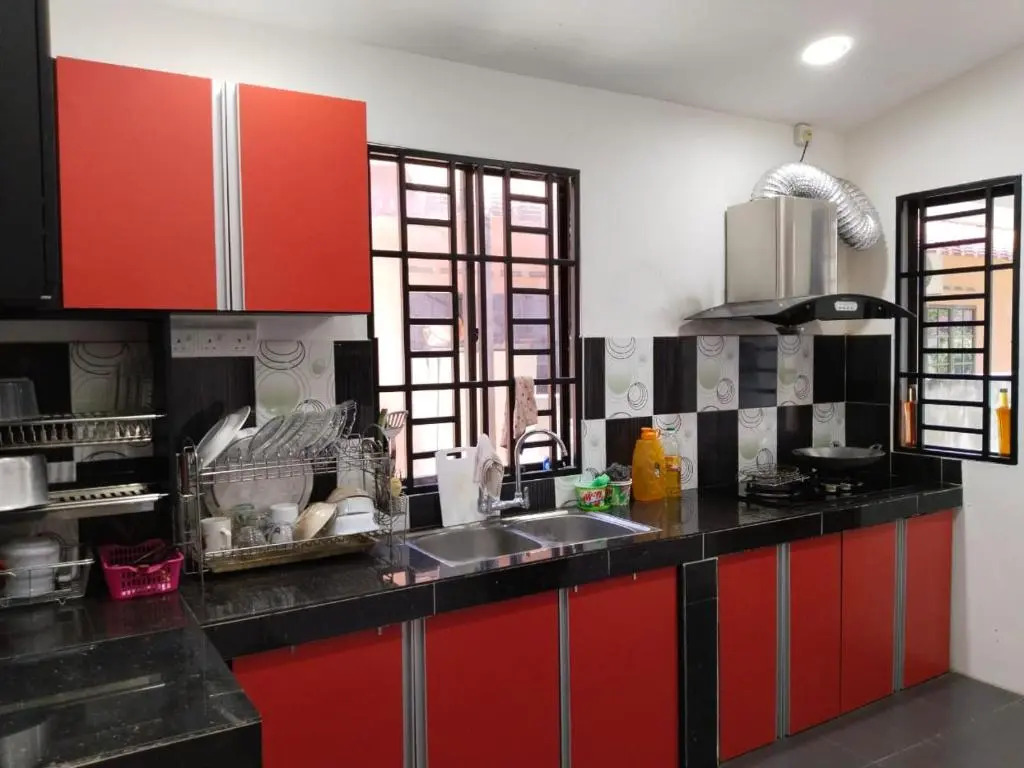 Homestay YatiMizi (Bungalow Station 18, Ipoh)