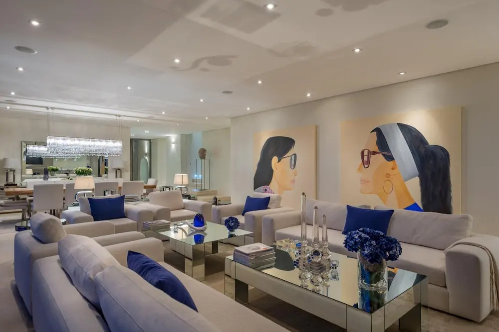 Camps Bay Luxury 5 Star 5 Bed w Gym Majestic Villa