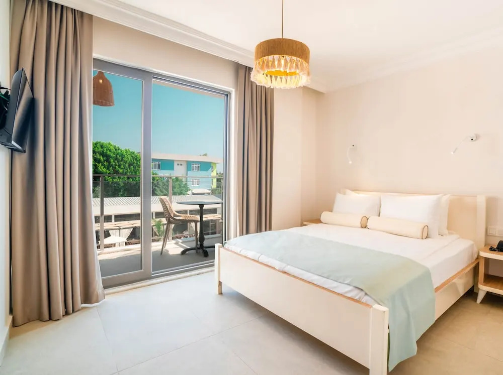 Victoria Princess Hotel