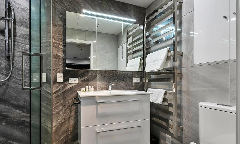 QV CBD 2 Bedroom with Wifi Parking - 972