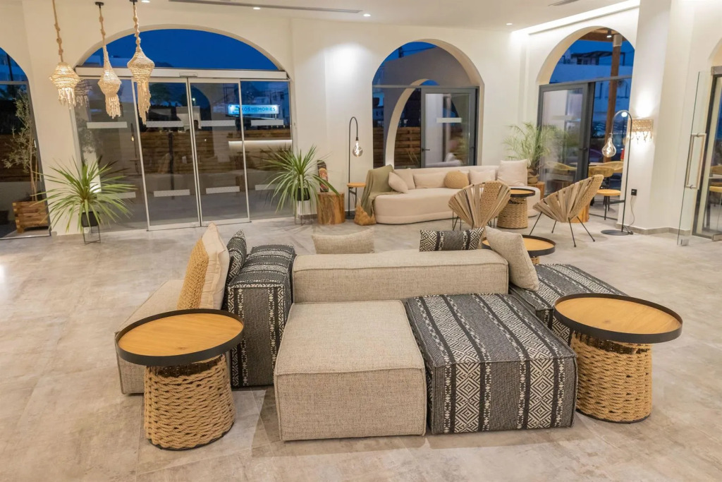 Cabana Blu Hotel & Suites
