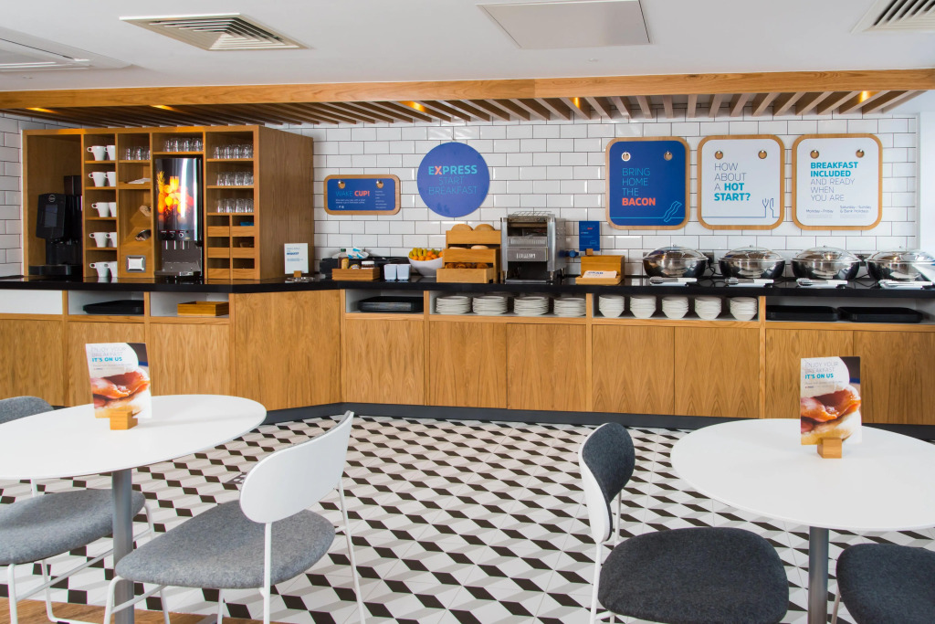 Holiday Inn Express Cardiff Bay by IHG