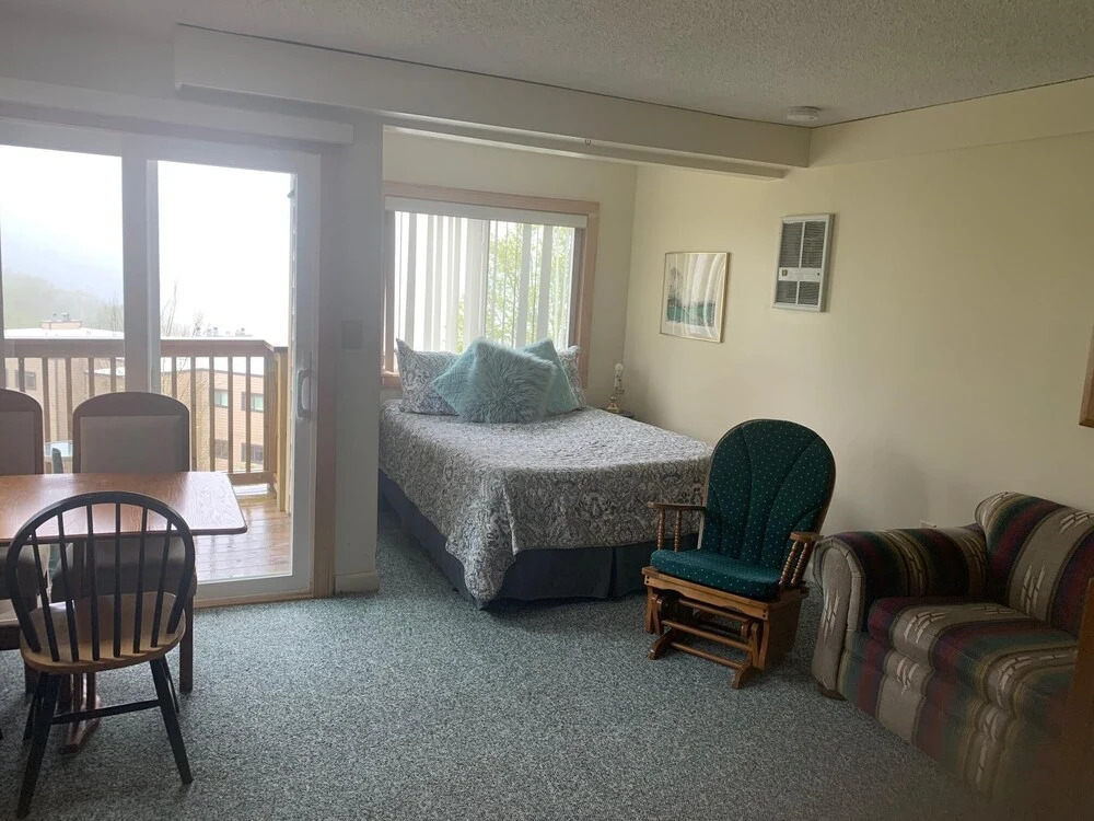 Sugar Ski & Country Club Unit 10-701 Bronze