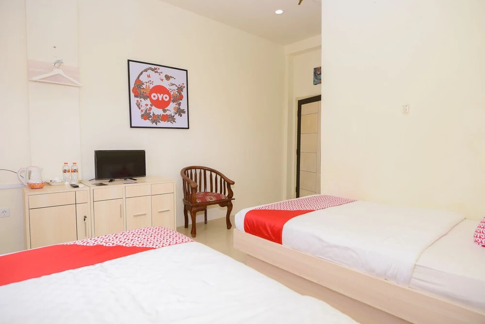 UB Caisar Hotel by OYO Rooms