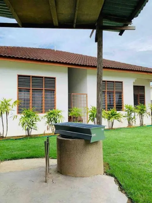Tokmi retreat home with spacious garden