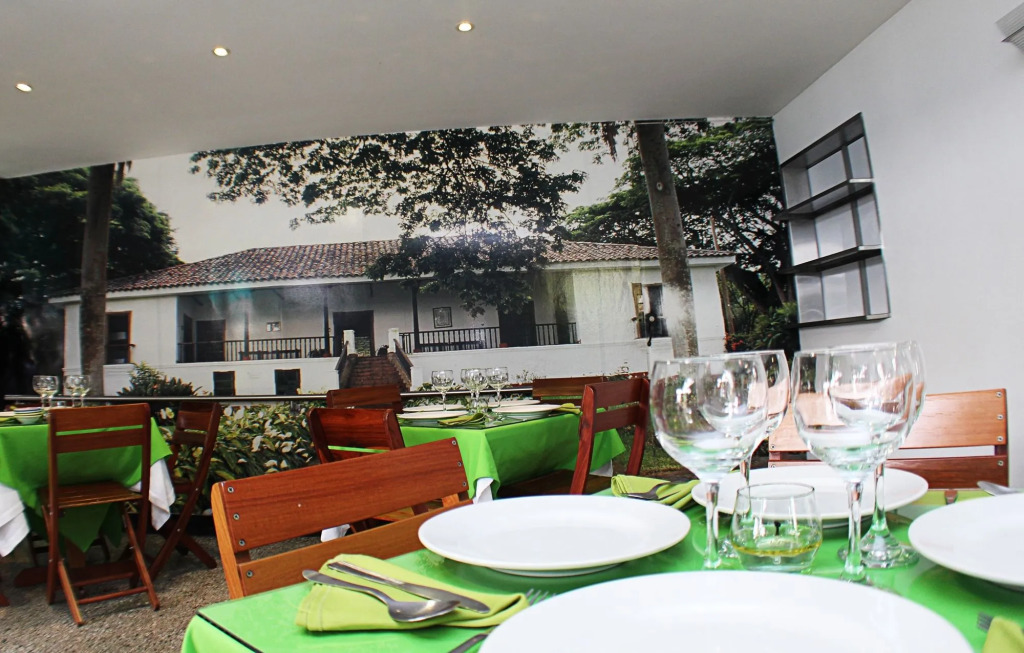 Hotel Imbanaco