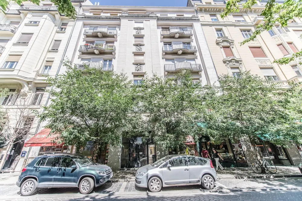 Oasis Apartments - Fashion Street