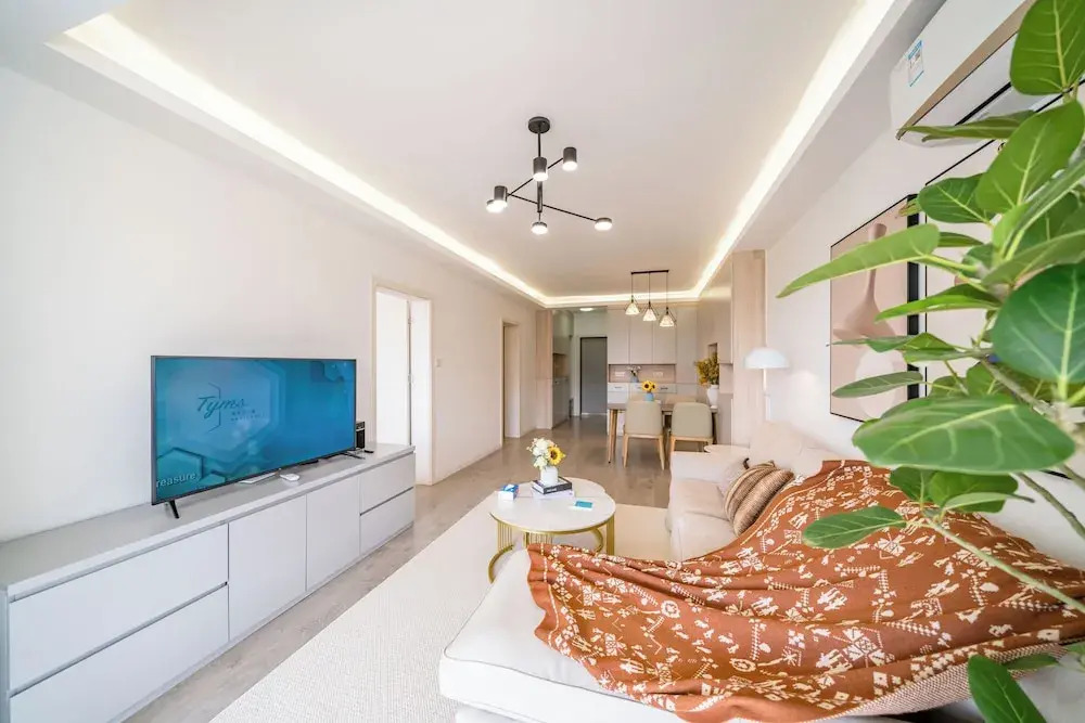 Tyms Jinhongqiao High-End 3BR 2BA