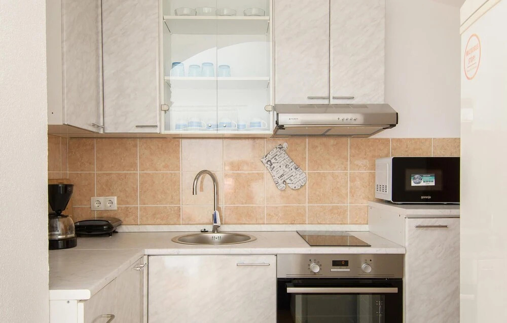 Stunning Apartment in Stranici With 1 Bedrooms, Wifi and Heated Swimming Pool