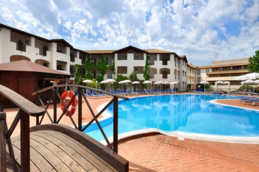 Cala Della Torre Resort