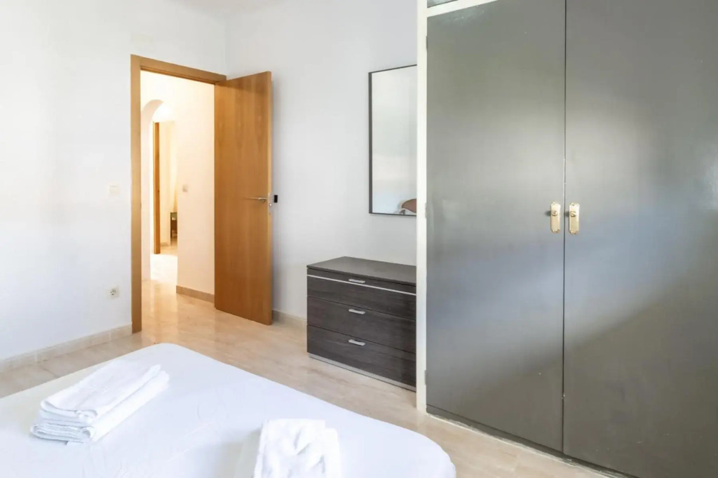 LA FARELLA 60 apartamento bien ubicado con balcón