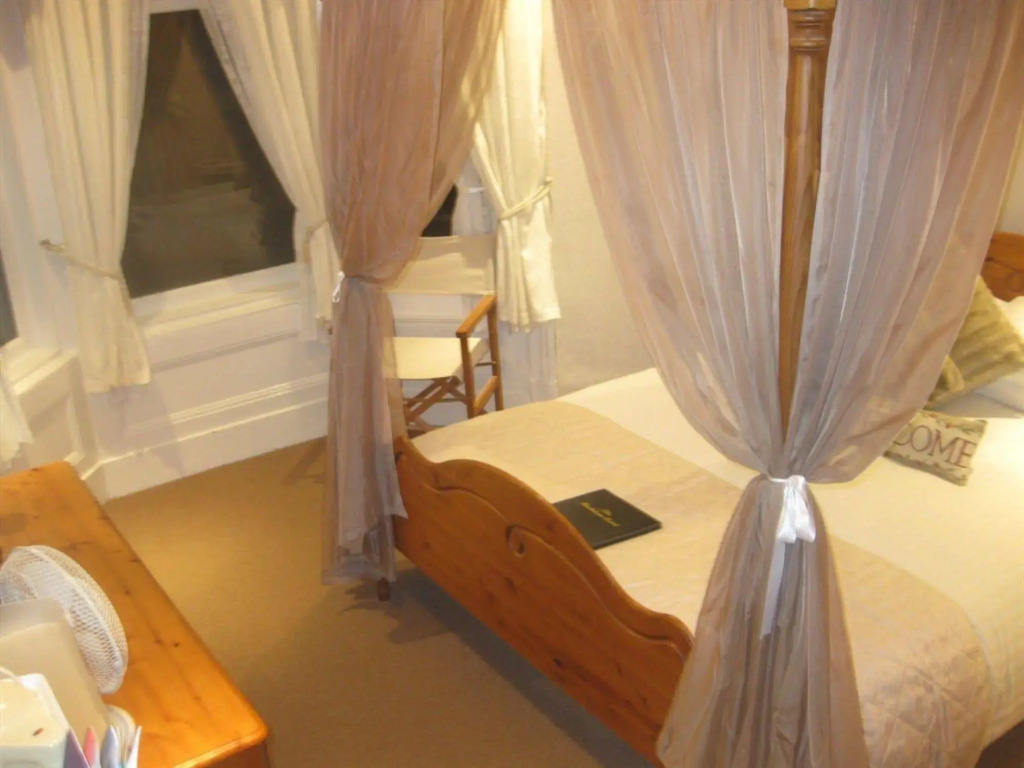 Rock Dene Hotel