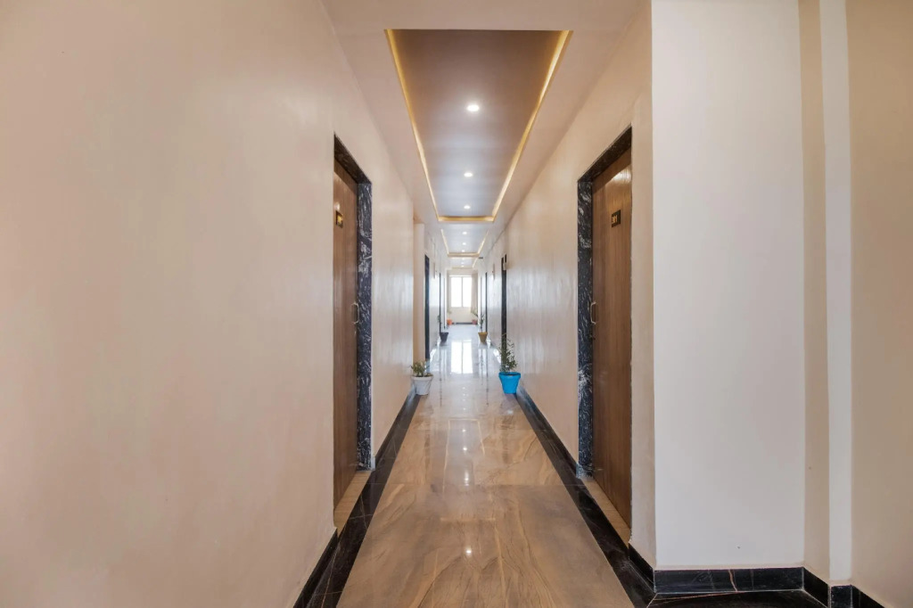Collection O 76042 Hotel Rk Heights And Banquets