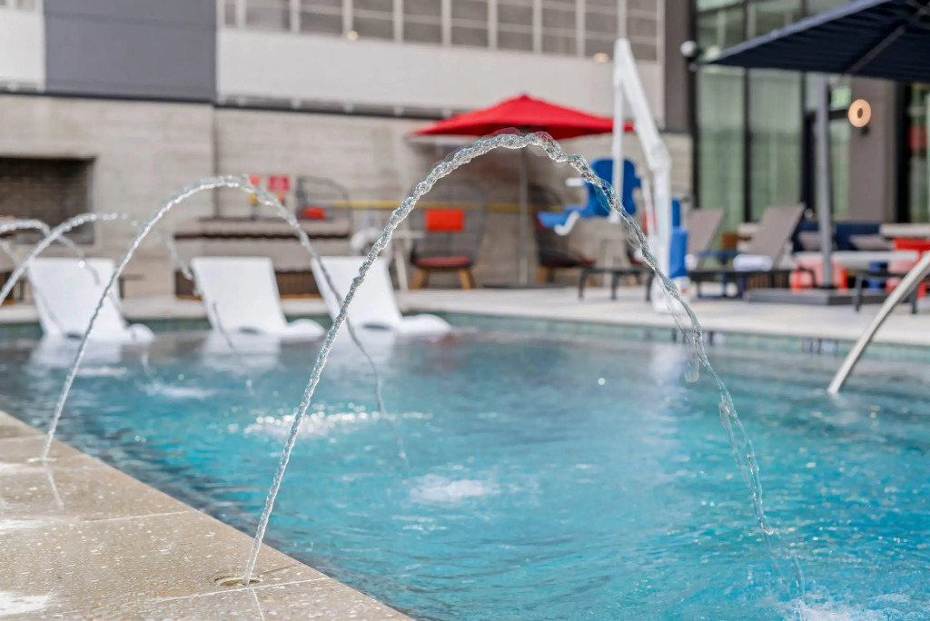 Cambria Hotel Austin Downtown