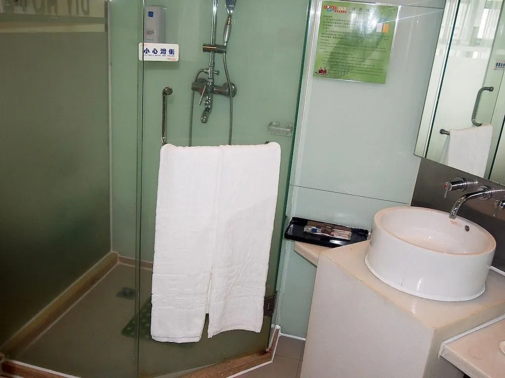 Motel 268 Shenzheng Huanggang Branch