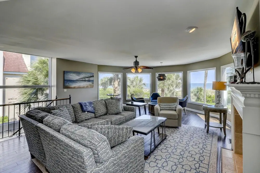124 North Forest Beach Court