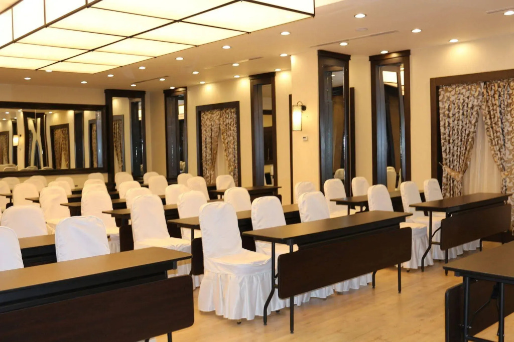 White Park Hotel