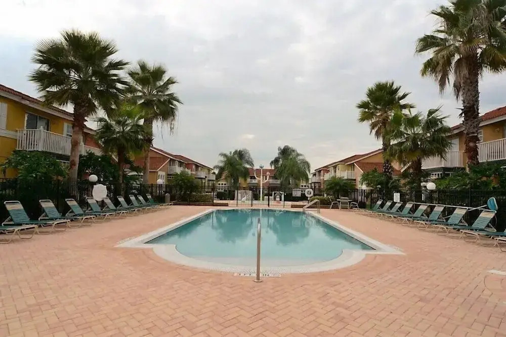4611 5-bedroom Pool Home, Lake Berkley Resort