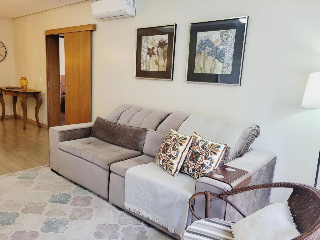Casa de Pedra Apartamento 103 esmeralda - Próximo ao Super Carros