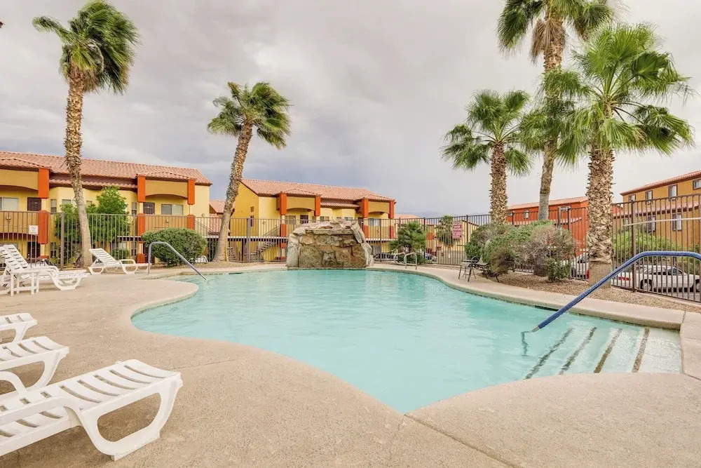 Resort Pool & Spa Access: Mesquite Condo!