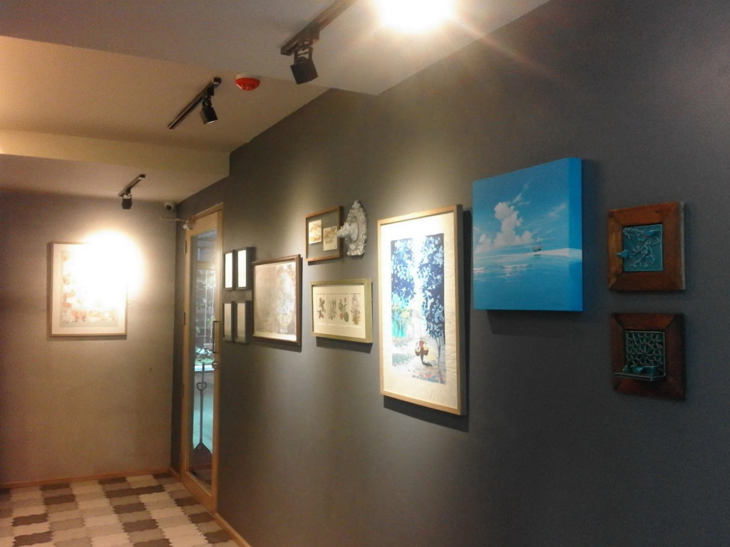 Tints of Blue Hotel