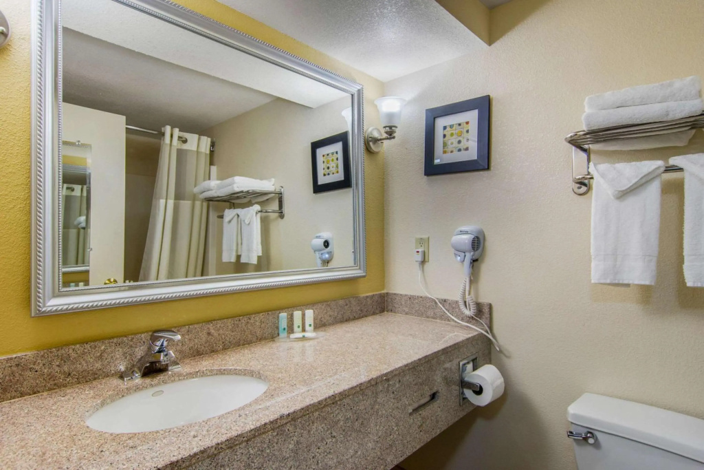 Holiday Inn Express & Suites Orlando- Lake Buena Vista by IHG