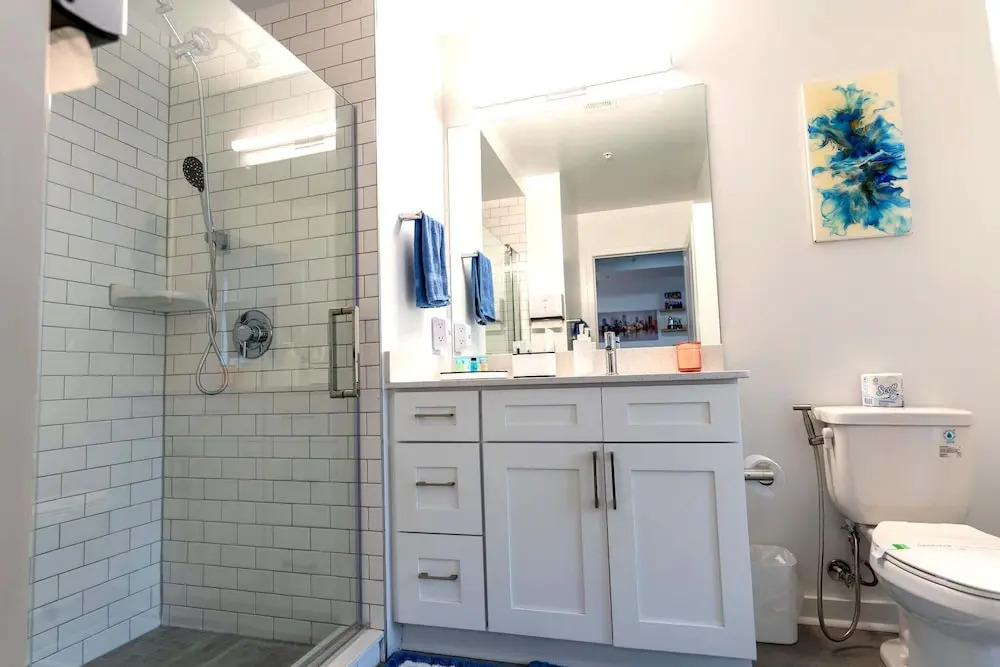 Midtown Atlanta 1BR Skyline Balcony Corner Suite by Piedmont Park Luxepad