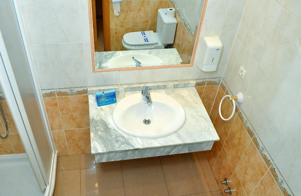 Hostal Valdepeñas by Bossh! Hotels
